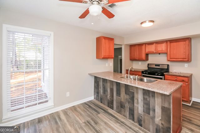 10972 Clearwater Drive, Hampton, GA 30228