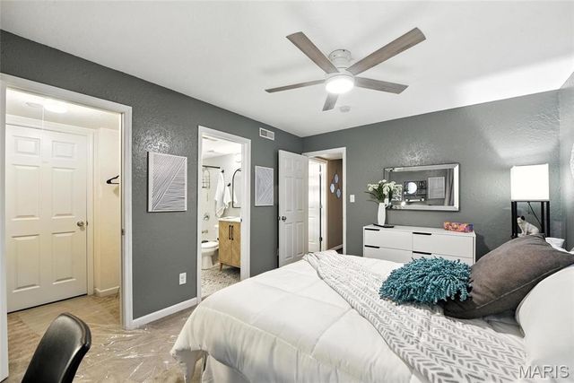 1968 Greenglen Drive 102, St Louis, MO 63122