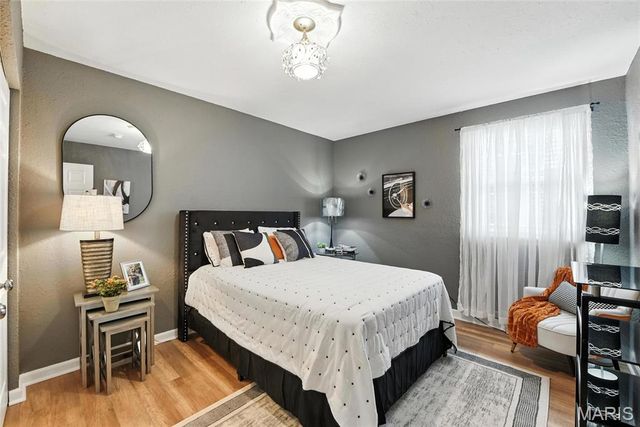 1968 Greenglen Drive 102, St Louis, MO 63122