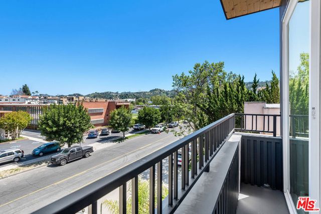 4333 Dixie Canyon Avenue, Sherman Oaks, CA 91423