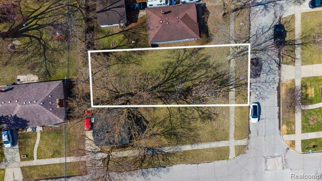 21913 Powers Avenue, Dearborn Heights, MI 48125
