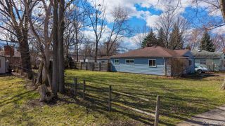 21913 Powers Avenue, Dearborn Heights, MI 48125