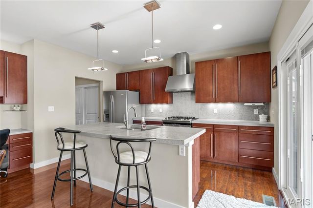 100 Berry Manor Circle, St Peters, MO 63376