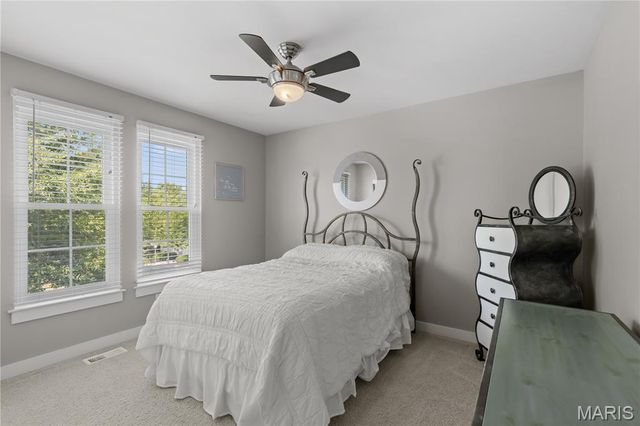 100 Berry Manor Circle, St Peters, MO 63376