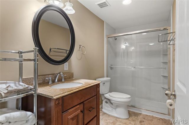 100 Berry Manor Circle, St Peters, MO 63376