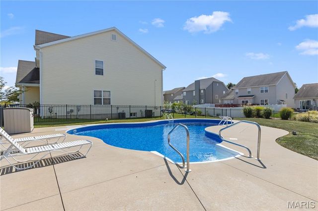 100 Berry Manor Circle, St Peters, MO 63376