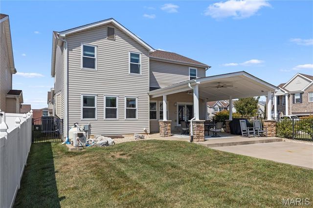 100 Berry Manor Circle, St Peters, MO 63376