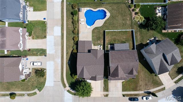 100 Berry Manor Circle, St Peters, MO 63376