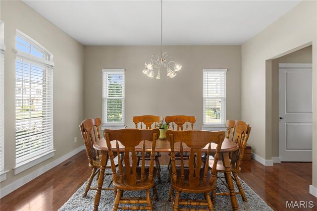 100 Berry Manor Circle, St Peters, MO 63376