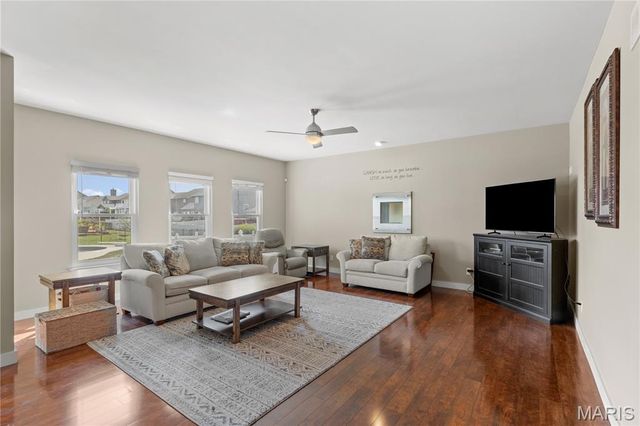 100 Berry Manor Circle, St Peters, MO 63376