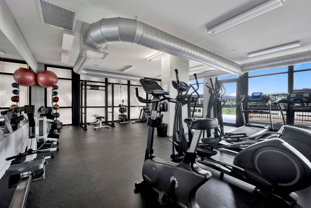 1033 W 14TH Place 318, Chicago, IL 60608