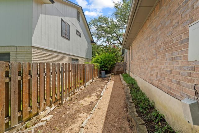 12806 Blackfoot TRL, Austin, TX 78729