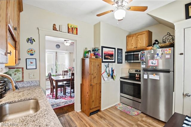 1554 Olivewood Avenue, Lakewood, OH 44107