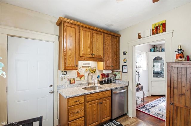 1554 Olivewood Avenue, Lakewood, OH 44107