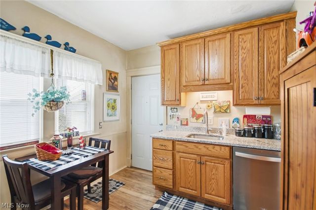 1554 Olivewood Avenue, Lakewood, OH 44107