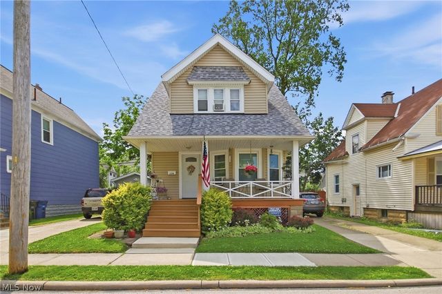 1554 Olivewood Avenue, Lakewood, OH 44107