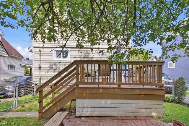 1554 Olivewood Avenue, Lakewood, OH 44107