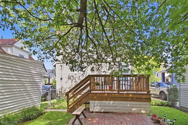 1554 Olivewood Avenue, Lakewood, OH 44107