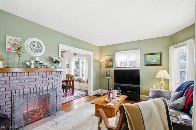 1554 Olivewood Avenue, Lakewood, OH 44107