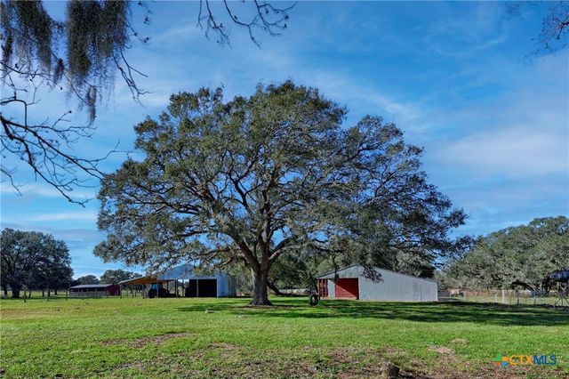 1168 County Road 450, Hallettsville, TX 77964