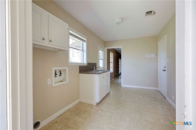 1168 County Road 450, Hallettsville, TX 77964