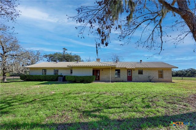 1168 County Road 450, Hallettsville, TX 77964