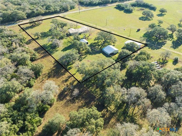 1168 County Road 450, Hallettsville, TX 77964