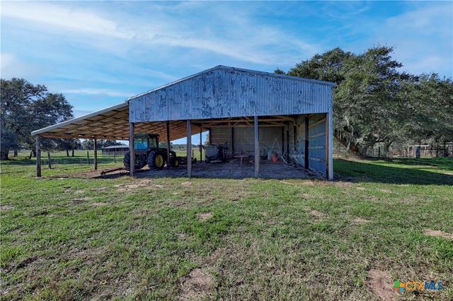 1168 County Road 450, Hallettsville, TX 77964