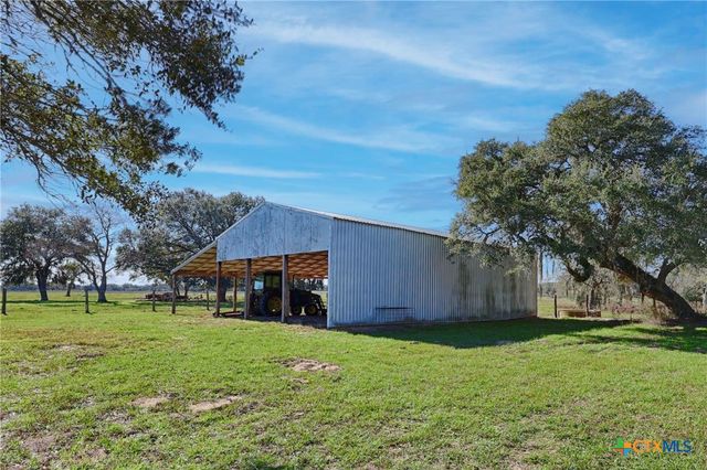 1168 County Road 450, Hallettsville, TX 77964
