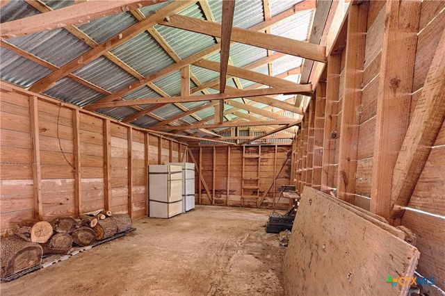 1168 County Road 450, Hallettsville, TX 77964