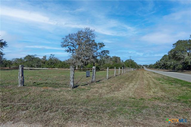 1168 County Road 450, Hallettsville, TX 77964