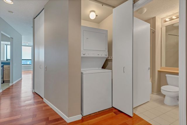 400 N LaSalle Drive 3208, Chicago, IL 60654