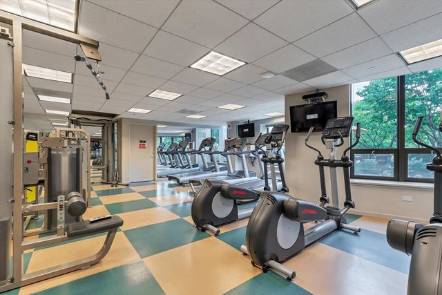 400 N LaSalle Drive 3208, Chicago, IL 60654