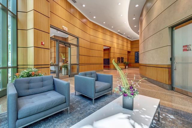 400 N LaSalle Drive 3208, Chicago, IL 60654