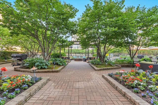 400 N LaSalle Drive 3208, Chicago, IL 60654