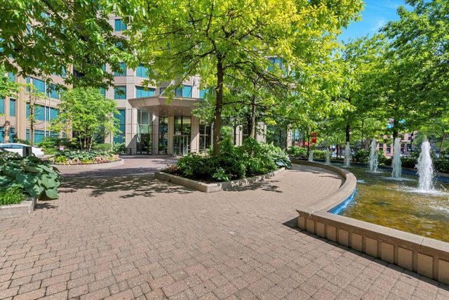 400 N LaSalle Drive 3208, Chicago, IL 60654