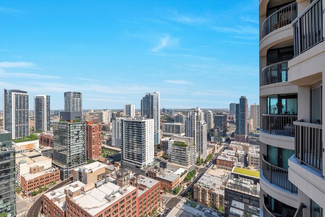 400 N LaSalle Drive 3208, Chicago, IL 60654