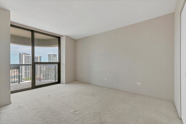 400 N LaSalle Drive 3208, Chicago, IL 60654