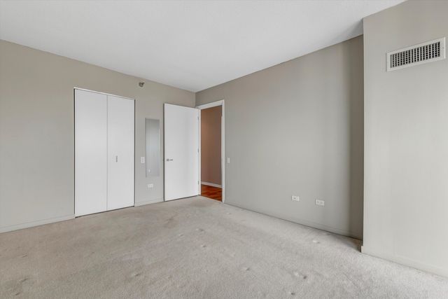 400 N LaSalle Drive 3208, Chicago, IL 60654