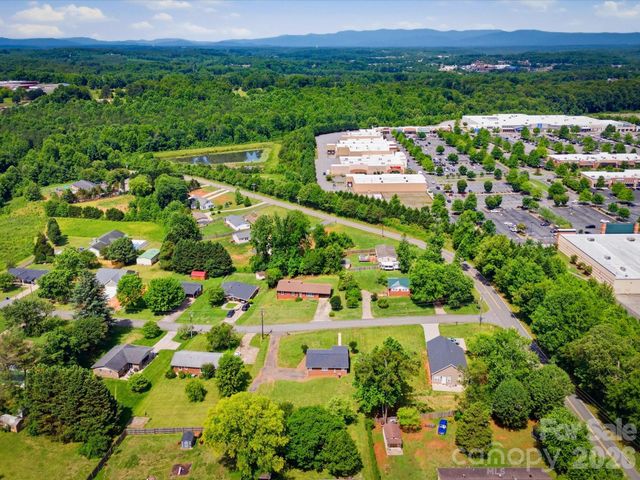 132 Starmount Circle 85-88, Morganton, NC 28655
