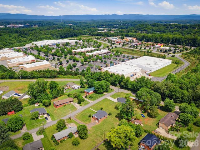 132 Starmount Circle 85-88, Morganton, NC 28655
