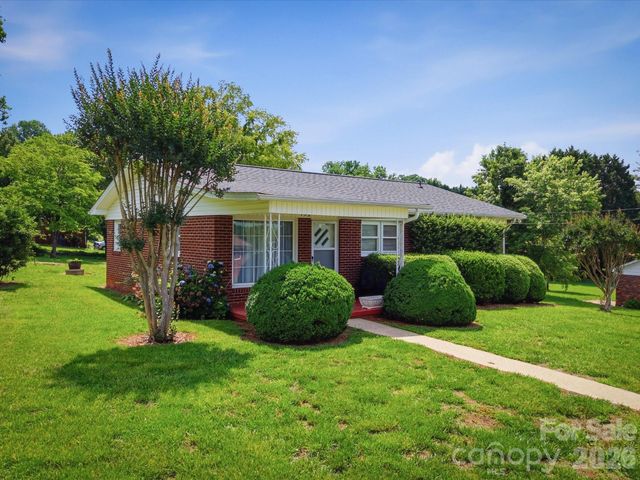132 Starmount Circle 85-88, Morganton, NC 28655