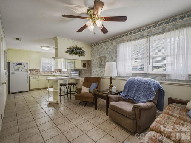 132 Starmount Circle 85-88, Morganton, NC 28655