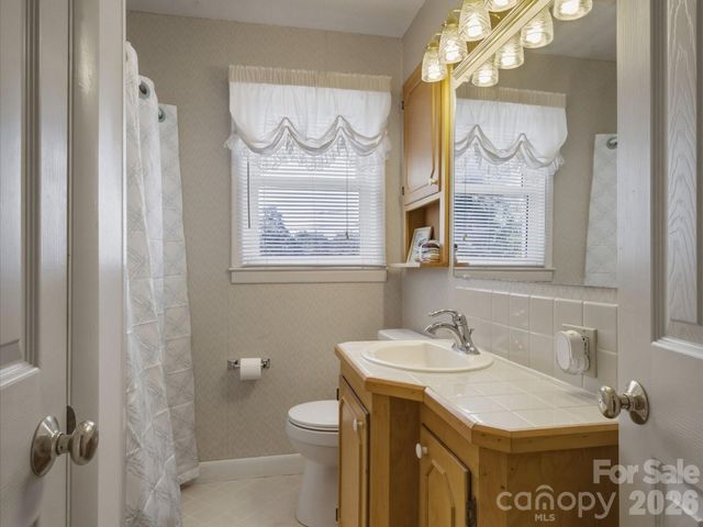 132 Starmount Circle 85-88, Morganton, NC 28655