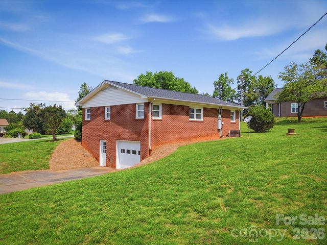 132 Starmount Circle 85-88, Morganton, NC 28655
