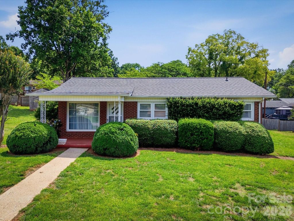 132 Starmount Circle 85-88, Morganton, NC 28655