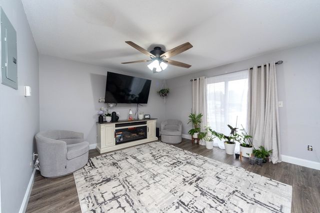 180 Main St 6109, Bridgewater, MA 02324