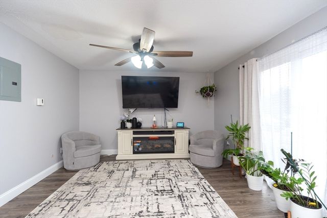 180 Main St 6109, Bridgewater, MA 02324
