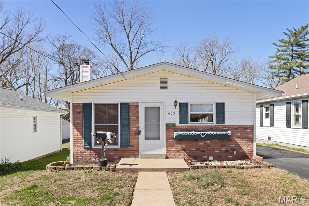 609 Valentine Street, Festus, MO 63028
