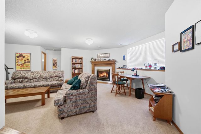 2314 N Parkridge Ct, Wichita, KS 67205